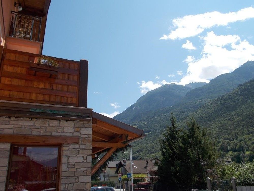 Sottosopra Alps Apartments & Rooms Charvensod Екстериор снимка